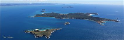 Humpy Island - Halfway Island - Great Keppel Island - QLD (PBH4 00 18240)